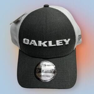 OAKLEY Men’s Heather Gray White Adjustable Baseball Hat